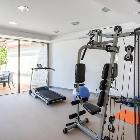 Apartman Luxurioese Mit Poolblick Splitska